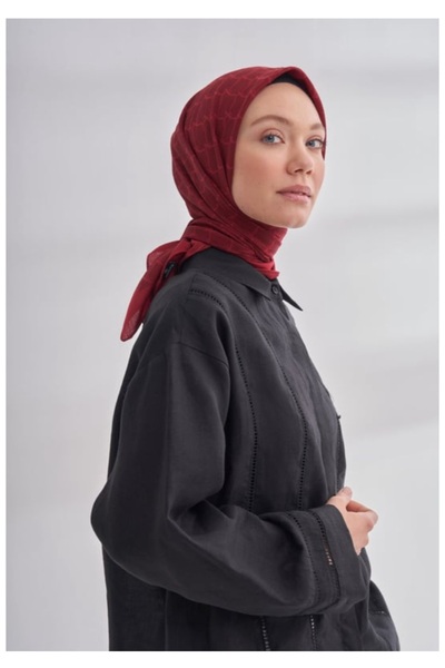 ARMANDA Cotton Monogram Chain Pattern Scarf Is Suitable for Double-Sided Use