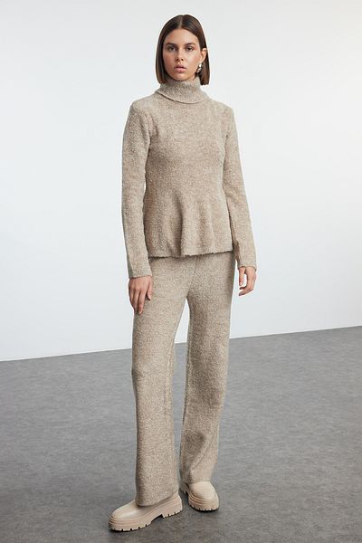 Trendyol Collection Mink színű Brımcük garbós kötöttáru öltöny - TWOAW25AU00057