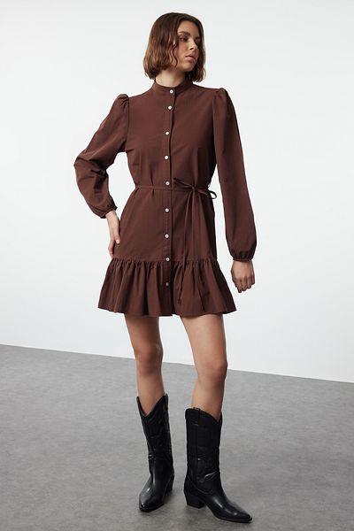 Trendyol Collection Μίνι υφαντό φόρεμα με μακρυμάνικο ίσιο καφέ ζωσμένο TWOAW24EL00795