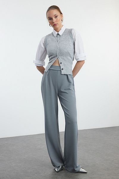 Trendyol Collection Comfortable Cut Gray Pleated Wide Leg Trousers - TWOSS24PL00038