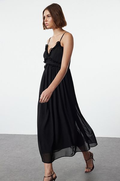 Trendyol Collection Schwarzes Maxikleid in A-Linie - TWOSS23EL02013