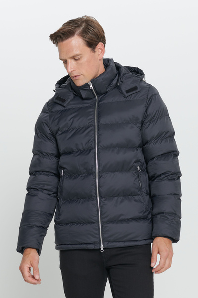 ALTINYILDIZ CLASSICS Erkek Siyah Standart Fit Normal Kesim Çıkmalı Kapüşon Dik Yaka Mont