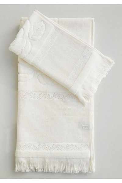 Fiesta Cream Colored Set of 2 with Girl - Etamine Embroidered Velvet Towel Mother