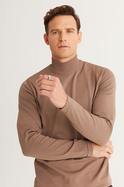 ALTINYILDIZ CLASSICS Nerzfarbener Standard-Strickpullover für Herren mit normalem Schnitt und halblangem Rollkragen