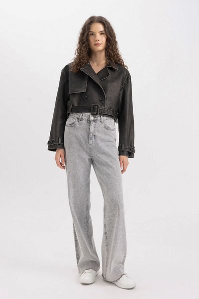 DeFacto Wasserabweisende kurze Jacke aus getrommeltem Leder mit normaler Passform und Gürtel C0062ax24au