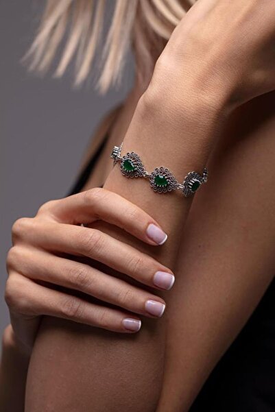 Agai Silver Sıralı Damla Model Zümrüt Taşlı Telkari El İşçiliği Gümüş Bileklik