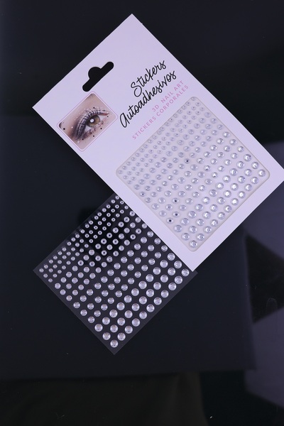 Lesvip's Işıltılı kendinden yapışkanlı yüz,vücut, saç, tırnak ve telefon süsl...