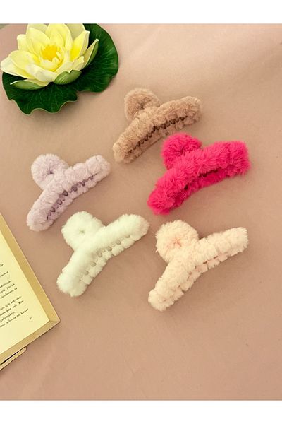 PREGIO Women's Xl 5-Piece Large Size Plush Furry Elegant Winter Peg Plush Buckle