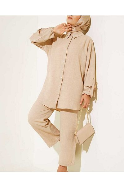 Tegoe Buttoned Two-shaped Suit with Wrist Laces
