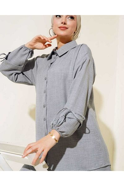 Tegoe Buttoned Two-shaped Suit with Wrist Laces