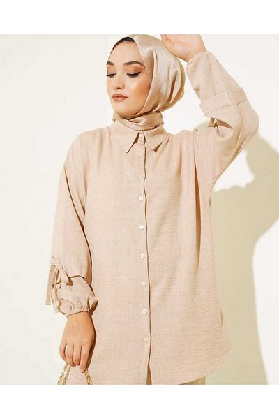 Tegoe Buttoned Two-shaped Suit with Wrist Laces