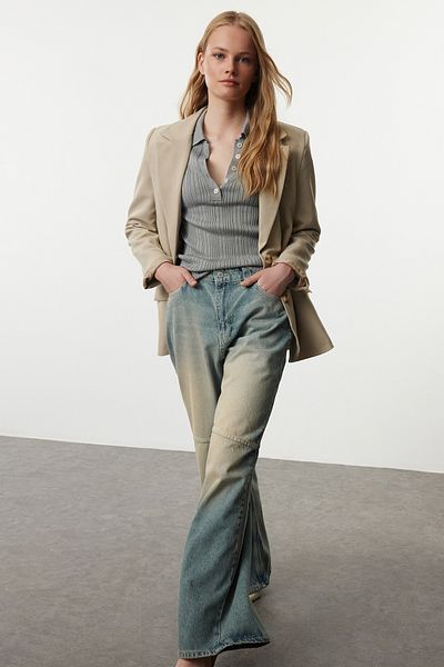 Trendyol Collection Blugi Mega Baggy cu talie înaltă cu cusături vintage cu efect decolorat albastru TWOAW25JE00047