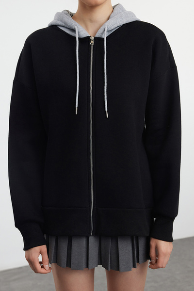 Trendyol Collection Голям черен плетен суичър с качулка и цип - TWOAW25SW00101