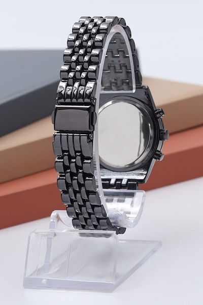 Leerybee Men's Black Wristwatch