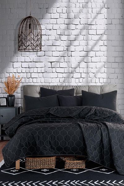 Eponj Home Double Quilted Bed Cover Set - Solid Black