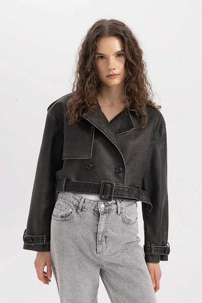 DeFacto Wasserabweisende kurze Jacke aus getrommeltem Leder mit normaler Passform und Gürtel C0062ax24au