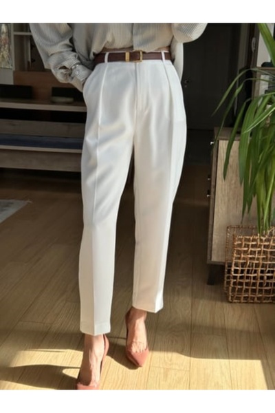 bonnline بنطلون أبيض بطيات على شكل جزرة