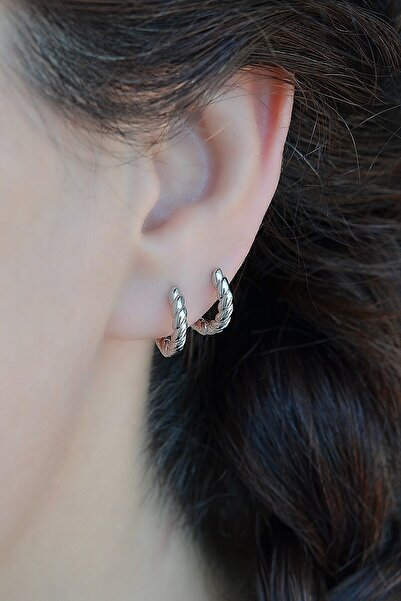 Mu Minamu Burgu Model Mini Halka Küpe