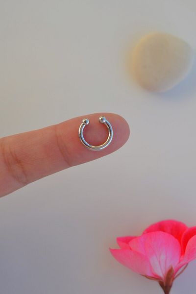 Mu Minamu Plain Simple Thin Earcuff Non-Perforated Cartilage Earrings