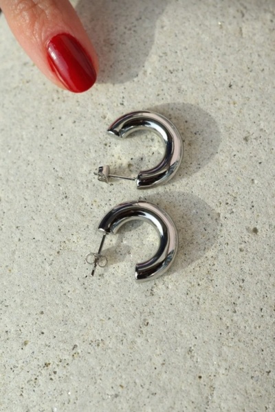 Mu Minamu 316 L Steel Curved Hoop Earrings