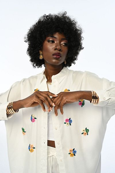 Orfeo Negro WOMEN'S FLOWER STONE EMBROIDERED OVERSIZE SHIRT