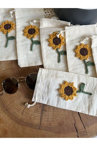 Yujin Glasses Case - Bag and Cloth Set