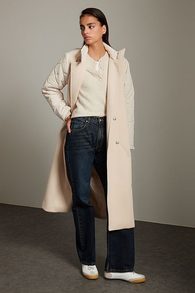 Trendyol Collection Stand Collar Ecru Oversize vlněný kabát - Garni Detailed Sleeves, Twoaw25kb00011