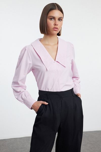 Trendyol Collection Light Pink Large Collar and Embroidery Detailed Regular Regular Fit Shirt Twoaw25Go00009