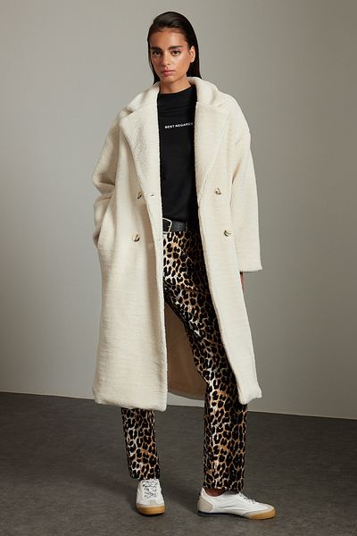 Trendyol Collection Oversize plyšový kabát – Ecru s dvojitým zapínáním, TWOAW25KB00013