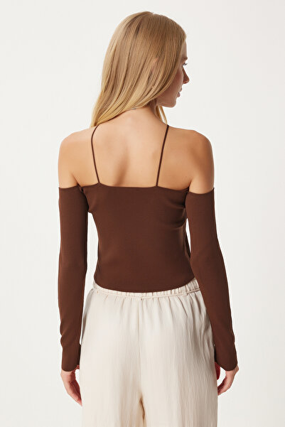 Happiness İstanbul Hnědá dámská pletená halenka Cross String - Fn03340