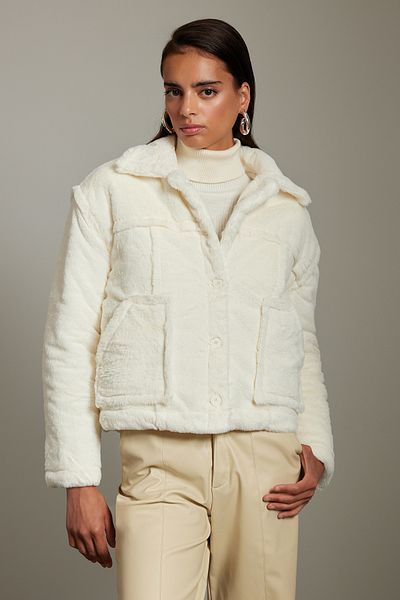 Trendyol Collection Oversize Ecru plyšová bunda - prošívaný detail, Twoaw25Mo00130