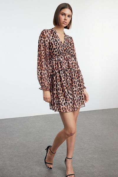Trendyol Collection Μίνι πλεκτό φόρεμα Leopard Print - Λεπτομέρεια με βολάν, μανίκι με μπαλόνι, γραμμή κοπής Twoaw25el00226