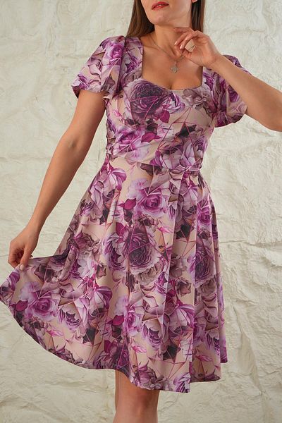 LİVE SPORT Rochie de damă mini cu imprimeu lila sublimat - plisată fata
