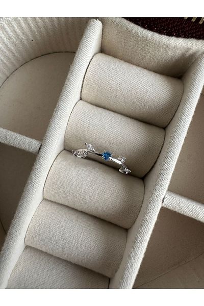 ringbox Silver Colored Blue Stone Crispy Ring