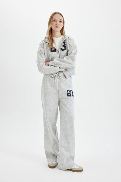 DeFacto Oversize Hooded Back Printed Pocket Sweatshirt - D4922Ax24Au