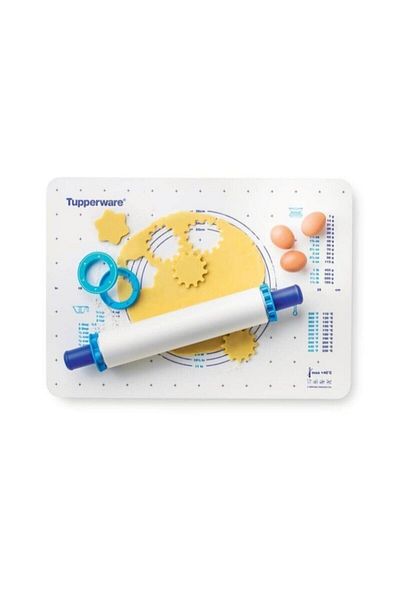 Tupperware Dough Rolling Mat And Roller