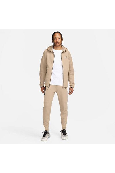 Nike Tech Fleece Sneakers