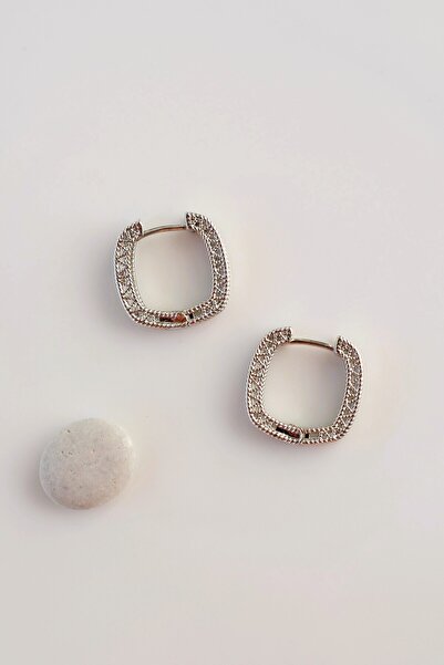 Mu Minamu Mini Çiçek Detaylı Dörtgen Küpe Halka Küpe