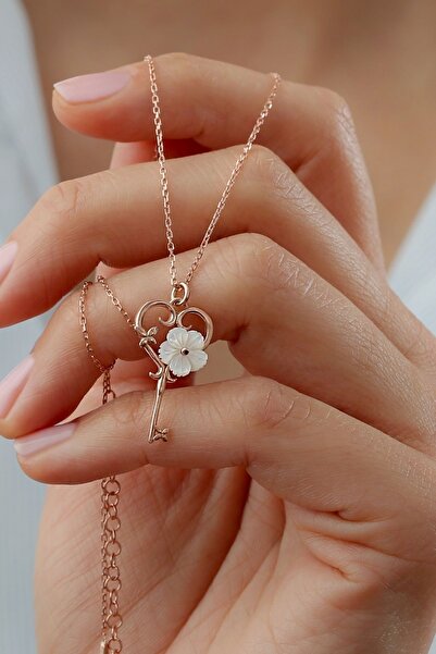 Silvano Jewelry 925 Ayar Gümüş Sedefli Gül Anahtar Kolye