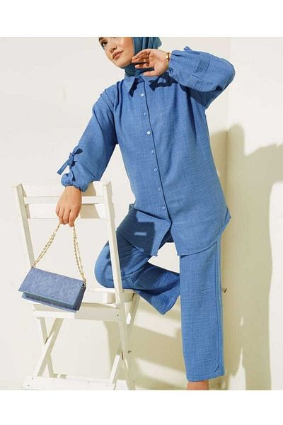 Tegoe Buttoned Two-shaped Suit with Wrist Laces
