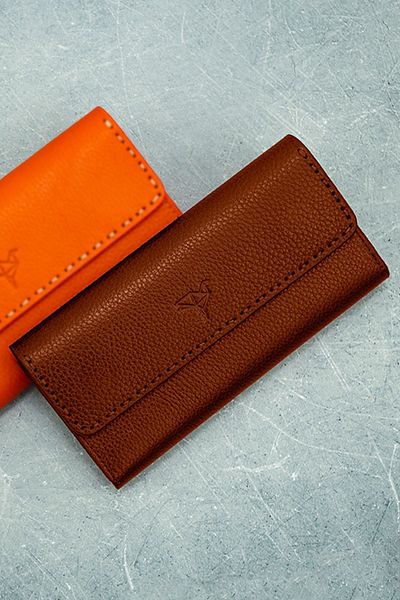 Garbalia Дамски портфейл от портфолио от естествена кожа и прошити тен с отделение за телефон