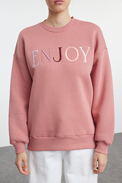 Trendyol Collection Dusty Rose Slogan Vyšívací detail Oversize/široký výstřih Pletená mikina TWOAW25SW00127
