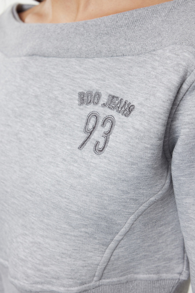 Trendyol Collection Šedá pletená mikina – Boat Neck, Crop, Regular Fit TWOAW25SW00036