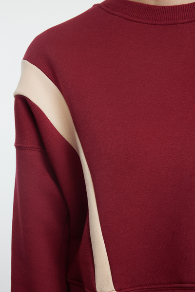 Trendyol Collection Crew Neck Claret Red Blocked Knitted Sweatshirt - Regular Fit TWOAW25SW00042