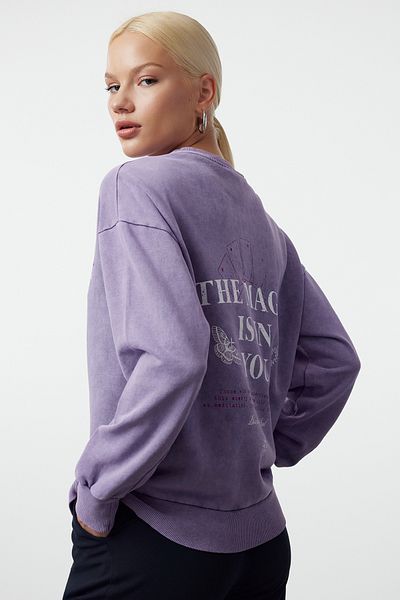 Trendyol Collection Šeříková pletená mikina - přední a zadní potisk, pratelná, široká TWOAW25SW00102