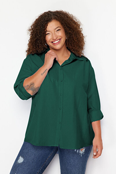 Trendyol Curve Smaragdově zelená Boyfriend Basic Plus velikost tkaná košile s dlouhým rukávem TBBSS22GO0319