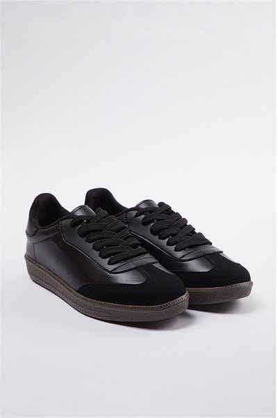 TRENDYOL SHOES Retro Schwarze Damen Sneakers - zum Schnüren