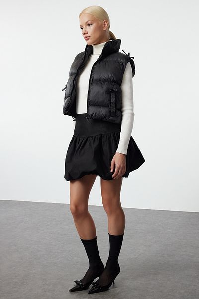 Trendyol Collection Inflatable Vest - Black Regular Bow Detail, TWOAW25YE00035