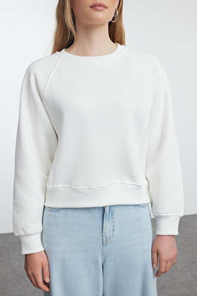 Trendyol Collection Crew Neck Ecru Knitted SWeatshirt - Ribbed Detail, Regular Fit TWOAW25sw00116