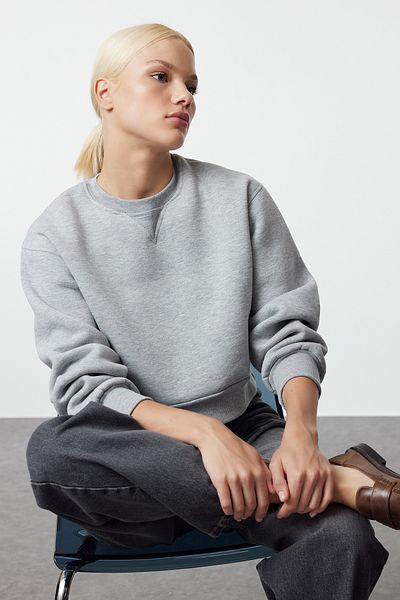 Trendyol Collection Fleece Grey Melange Thick Crop mikina - Relaxed Fit TWOAW25sw00172